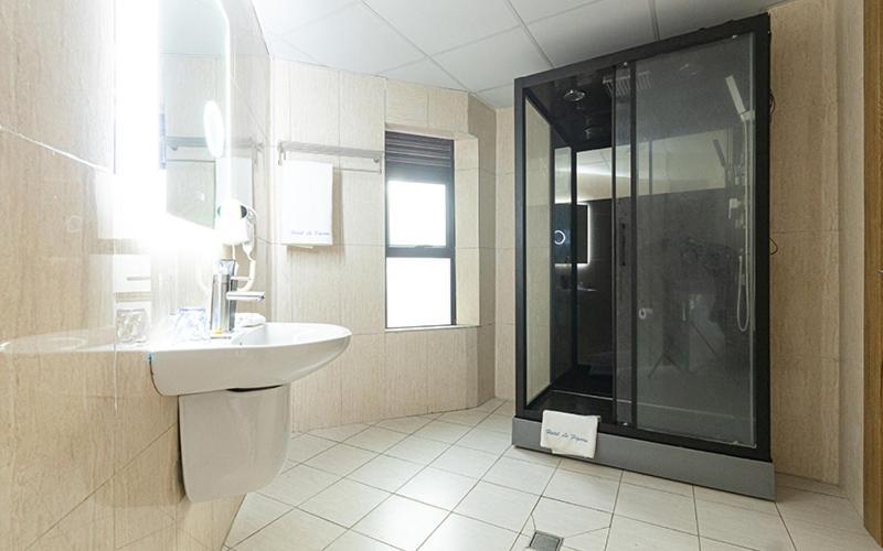 Hotel Le Figaro Duala Zewnętrze zdjęcie