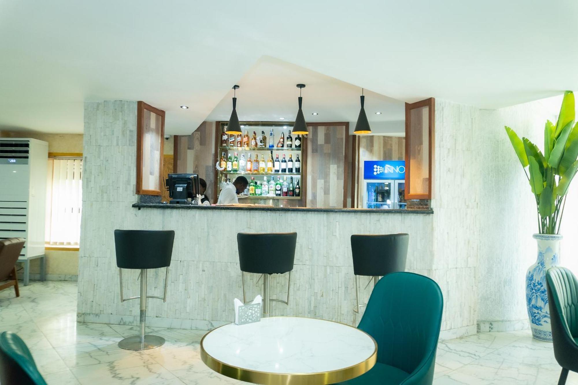 Hotel Le Figaro Duala Zewnętrze zdjęcie
